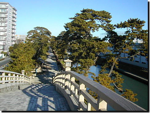 日本橋から日光に向かって２つめの歩道橋上より