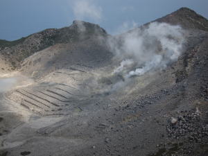 硫黄採掘の跡